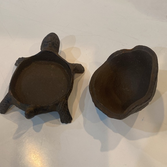Turtle Tortoise Cast Iron Garden Decoration Key Hider Holder or trinket box VGUC - Picture 5 of 10